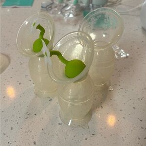 Haaka milk collectors with Green Flower Stoppers